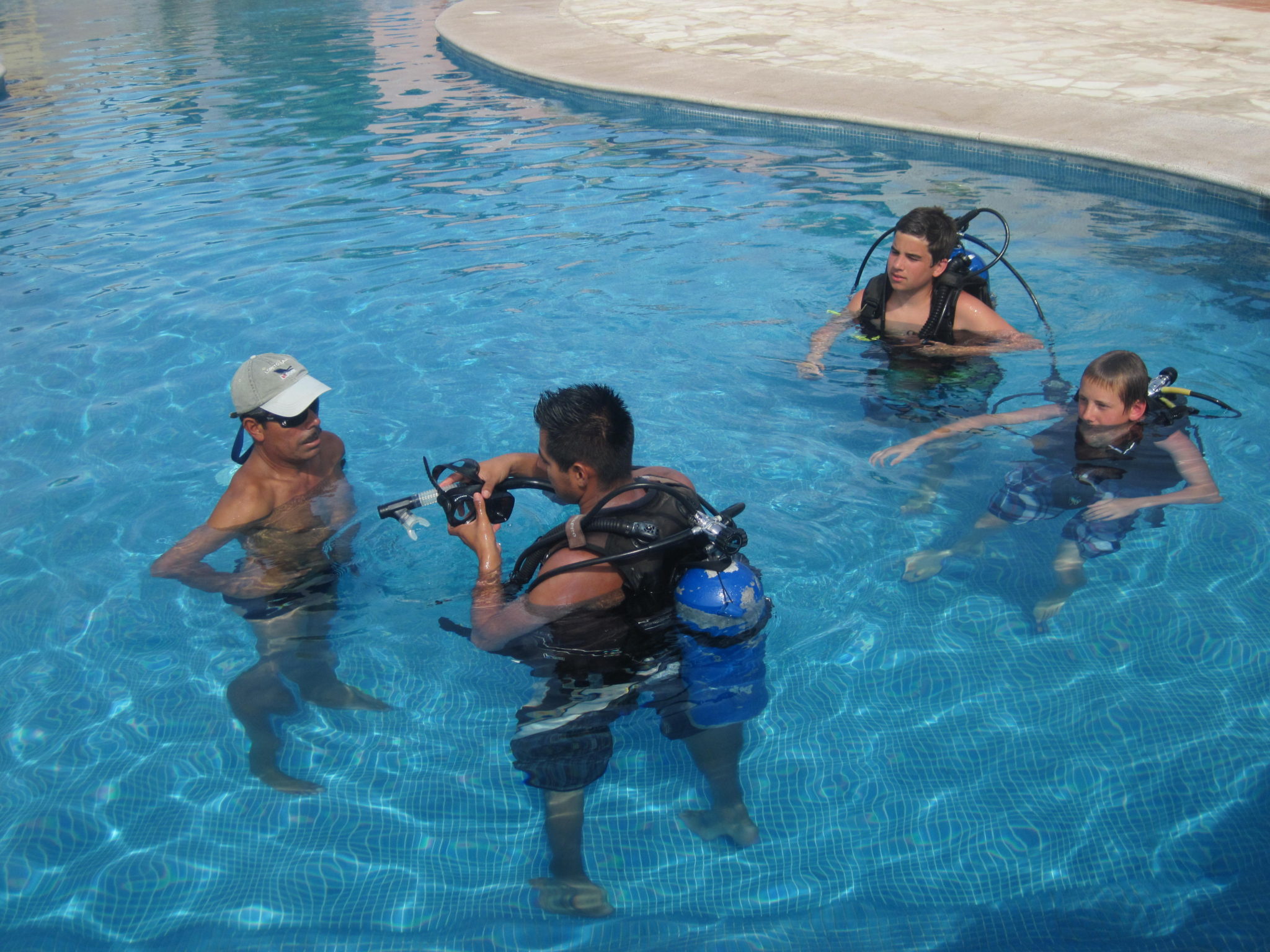 PADI confined water Loreto Baja California Sur – Loreto Sea and Land Tours